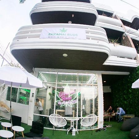 420 Hostel - Ekkamai Buds & Beds Банкок Екстериор снимка