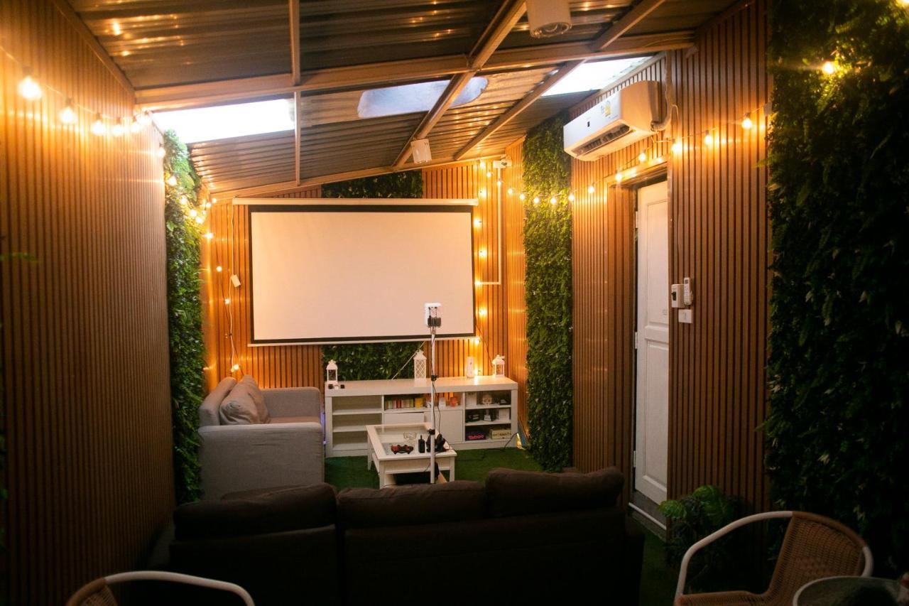 420 Hostel - Ekkamai Buds & Beds Банкок Екстериор снимка