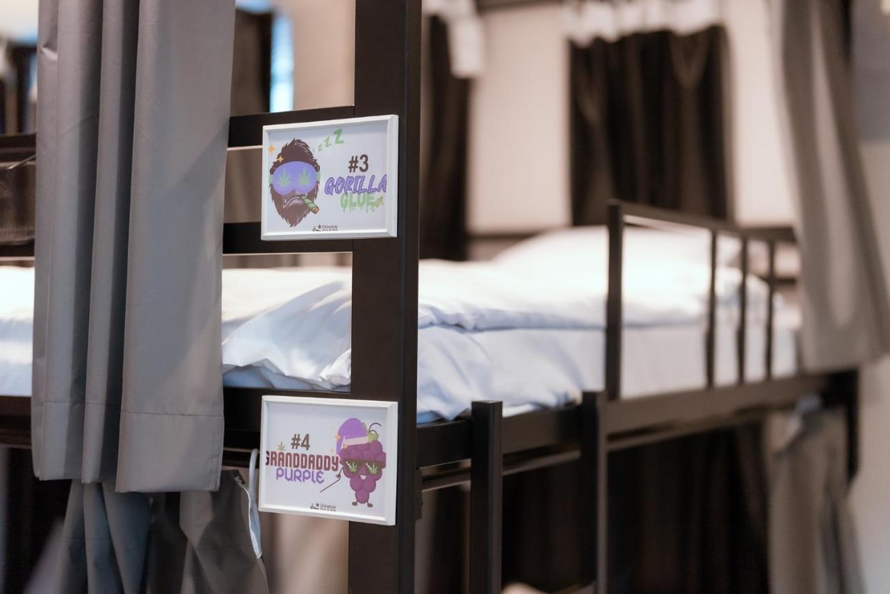420 Hostel - Ekkamai Buds & Beds Банкок Екстериор снимка