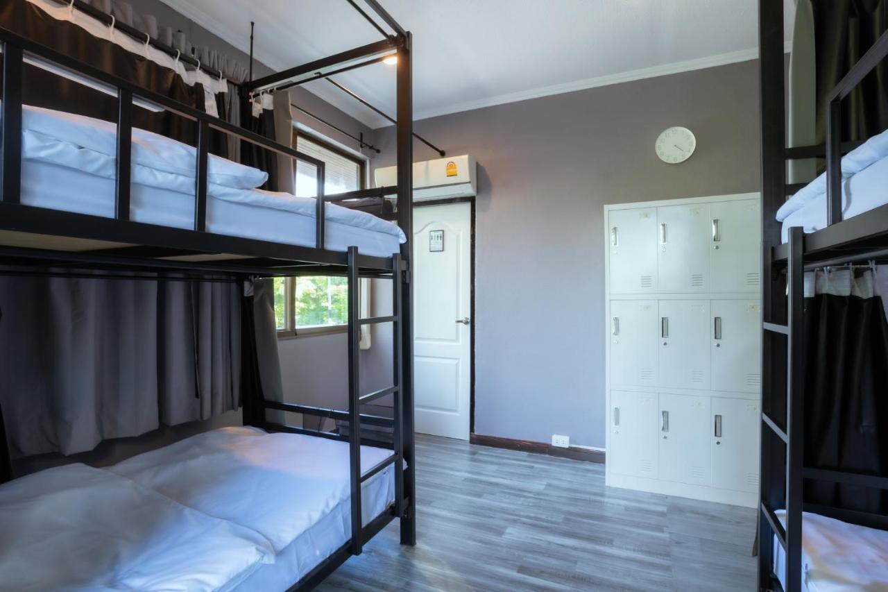 420 Hostel - Ekkamai Buds & Beds Банкок Екстериор снимка