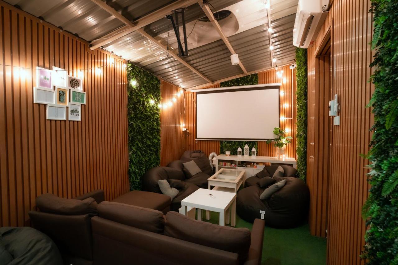 420 Hostel - Ekkamai Buds & Beds Банкок Екстериор снимка