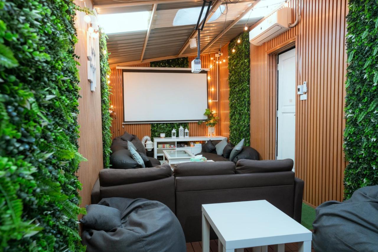 420 Hostel - Ekkamai Buds & Beds Банкок Екстериор снимка