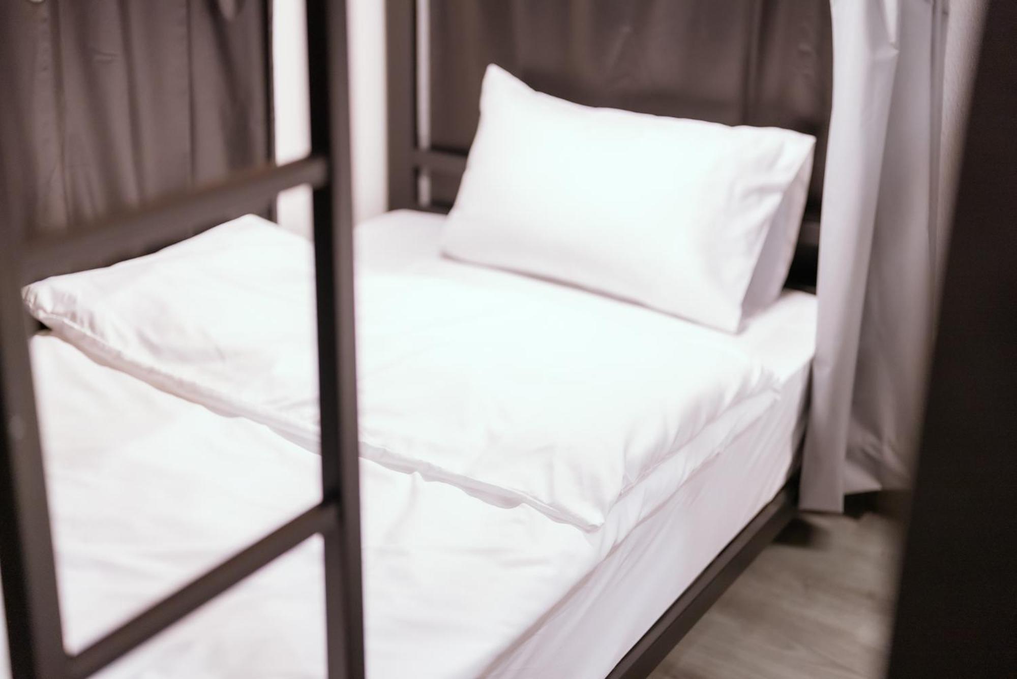 420 Hostel - Ekkamai Buds & Beds Банкок Екстериор снимка