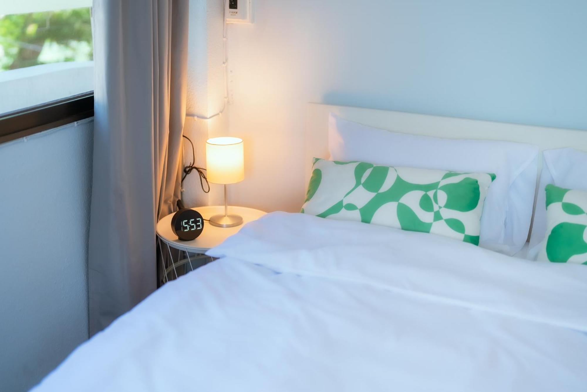 420 Hostel - Ekkamai Buds & Beds Банкок Екстериор снимка